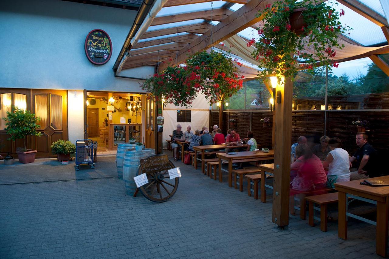 Weingut & Strausswirtschaft Vogel Apartment Vogtsburg Ngoại thất bức ảnh